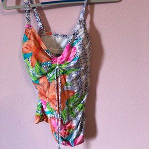 Beach house top size 10